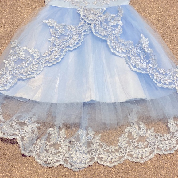 💙Toddler Brand new w/ tag gown 💙 - Picture 3 of 4